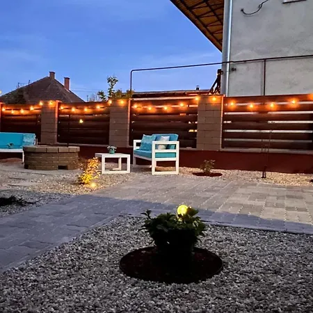 Πανσιόν Katlan Vendeghaz *