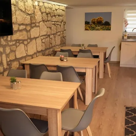 Katlan Vendeghaz Πανσιόν
